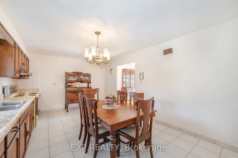 1243 Highway 5, Hamilton, ON L9H 5E1