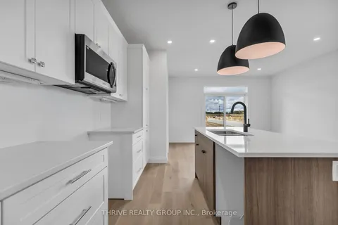 3084 Buroak Dr, London, ON N6G 3M1