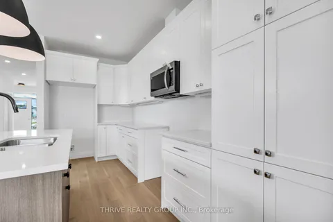 3084 Buroak Dr, London, ON N6G 3M1