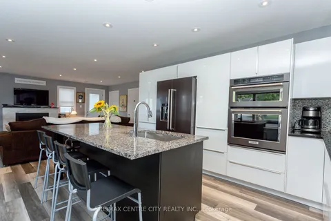 387 Stanley Park, Central Elgin, ON N5L 1E6