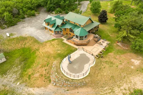10380 Highway 41, Addington Highlands, ON K0H 1Z0