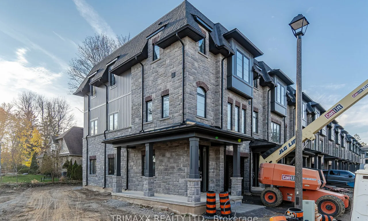 187 Wilson St, Hamilton, ON L9G 0J3