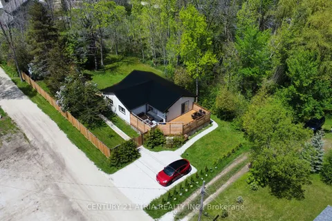 162 Blue Mountain Dr, Blue Mountains, ON L9Y 0K9