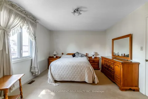 47 Winter Way, Brantford, ON N3T 6G4
