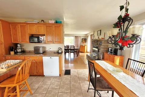 2830 Deloro Rd, Madoc, ON K0K 1Y0