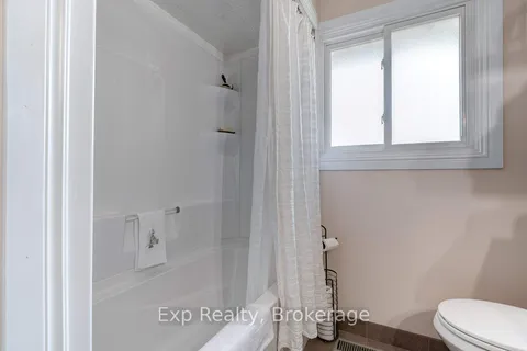 6399 Dickenson Rd, Hamilton, ON L0R 1P0