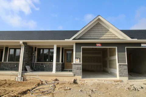 754 18th St, Hanover, ON N4N 0C5