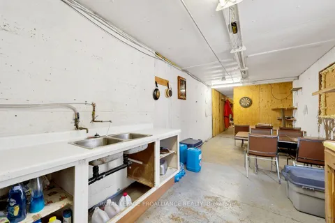 2223 Henderson Rd, Central Frontenac, ON K0H 1B0