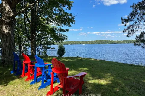 61 Stewart St, Georgian Bay, ON P0C 1H0