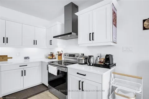 1111 UPPERPOINT AVENUE Ave, London, ON N6K 4M9