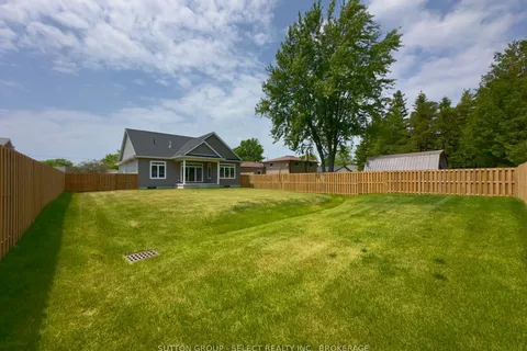 15 JOHN St, Bluewater, ON N0M 2T0