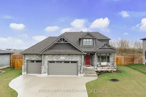 303 Hazelton Lane, South Huron, ON N0M 1S3