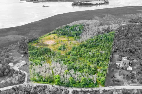 178 Sunrise Dr, Prince Edward County, ON K8N 4Z7