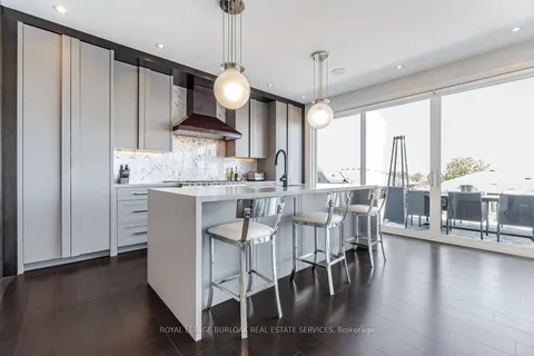 49 Kenmir Ave, Niagara-on-the-Lake, ON L0S 1J1