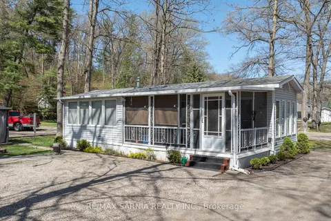 9910 NORTHVILLE Cres, Lambton Shores, ON N0M 1N0