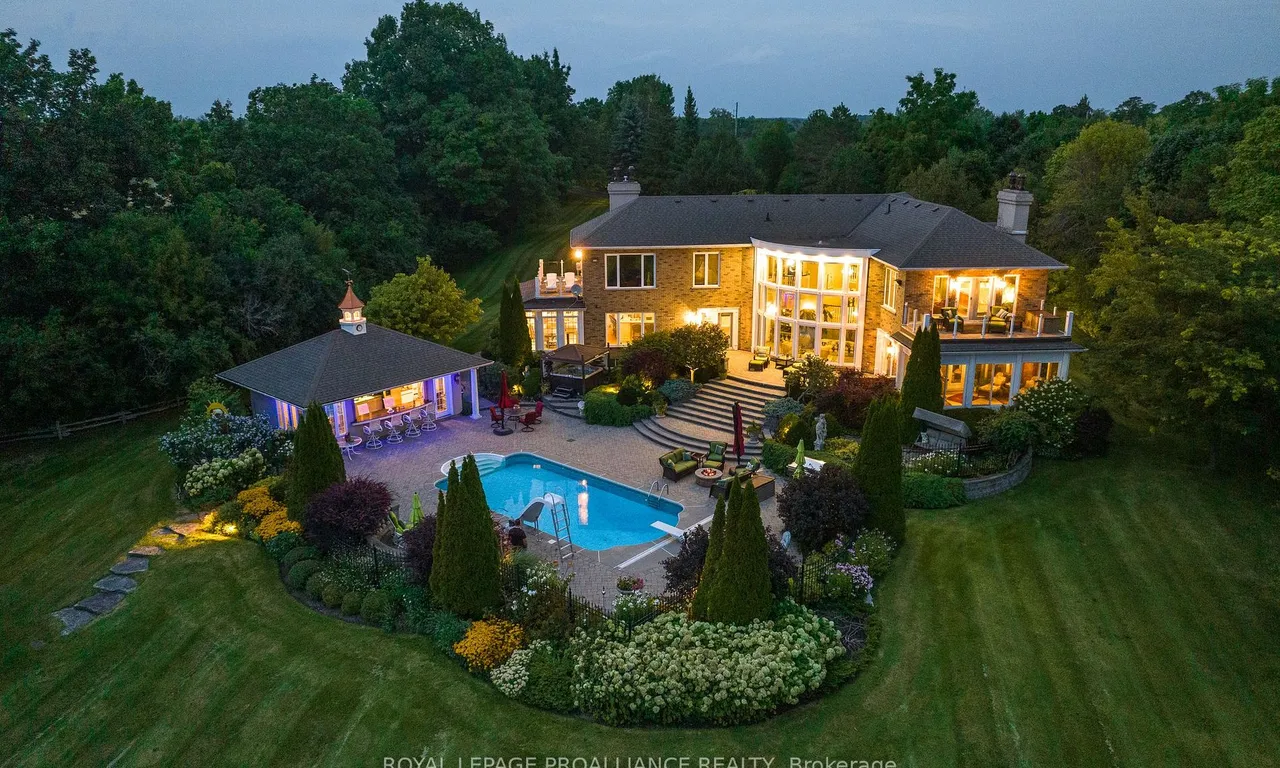 1261 County Rd 20 Rd, Prince Edward County, ON K0K 3L0