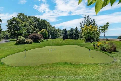 1261 County Rd 20 Rd, Prince Edward County, ON K0K 3L0