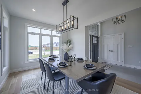 17 SPRUCE Crescent, North Middlesex, ON N0M 2K0