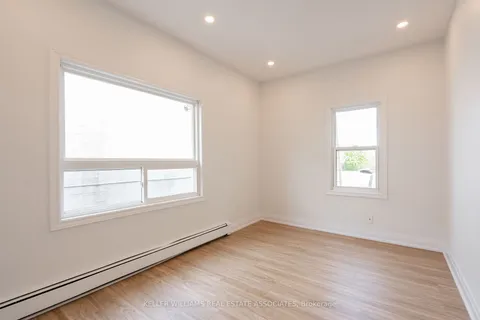 237 Church St, St. Catharines, ON L2R 3E8