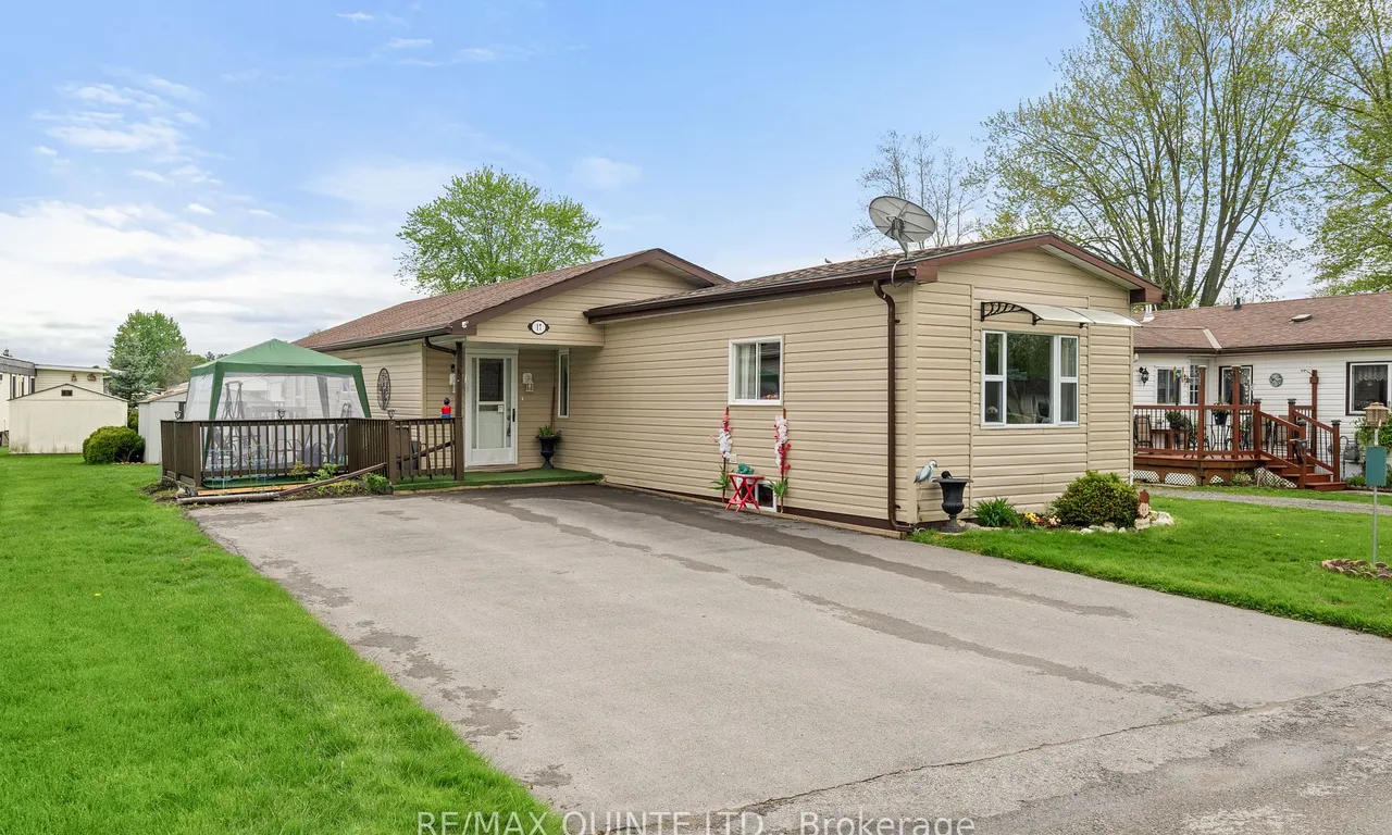 17 Nightingale Lane, Belleville, ON K8N 4Z3