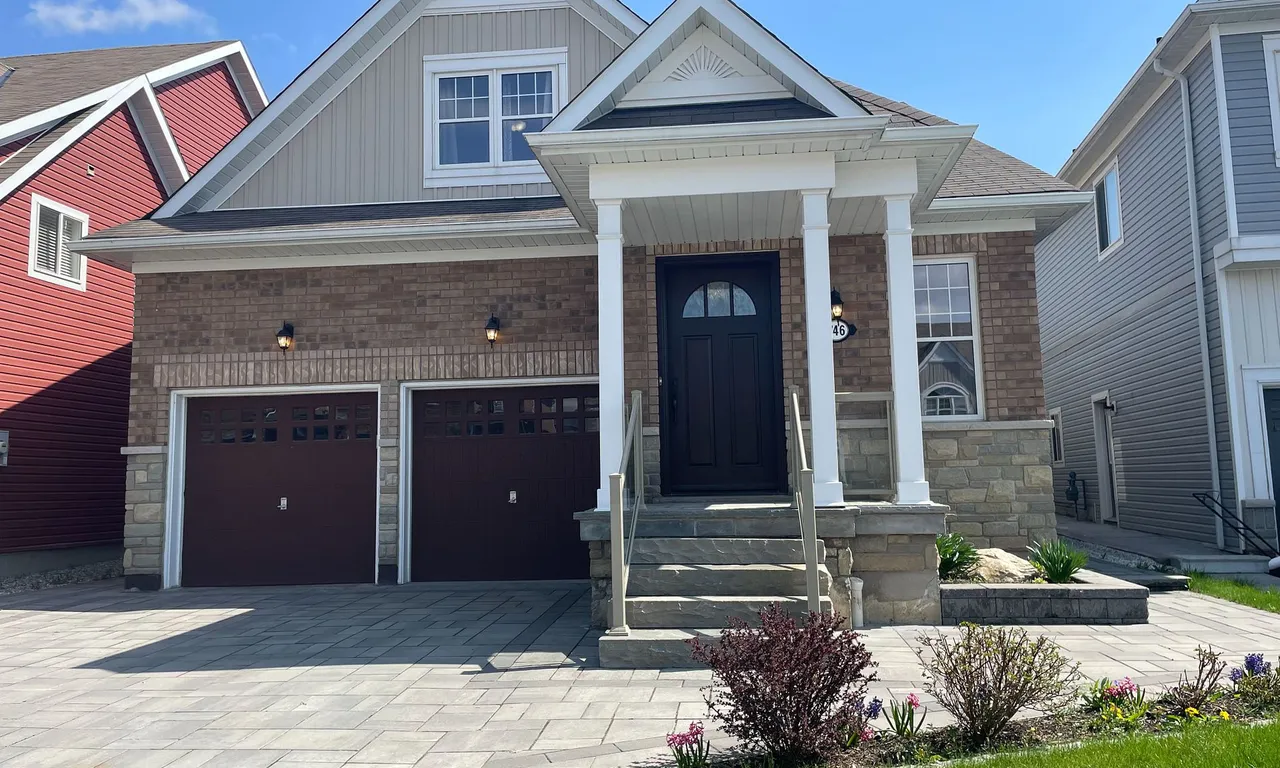 746 Halbert Dr, Shelburne, ON L9V 3S3