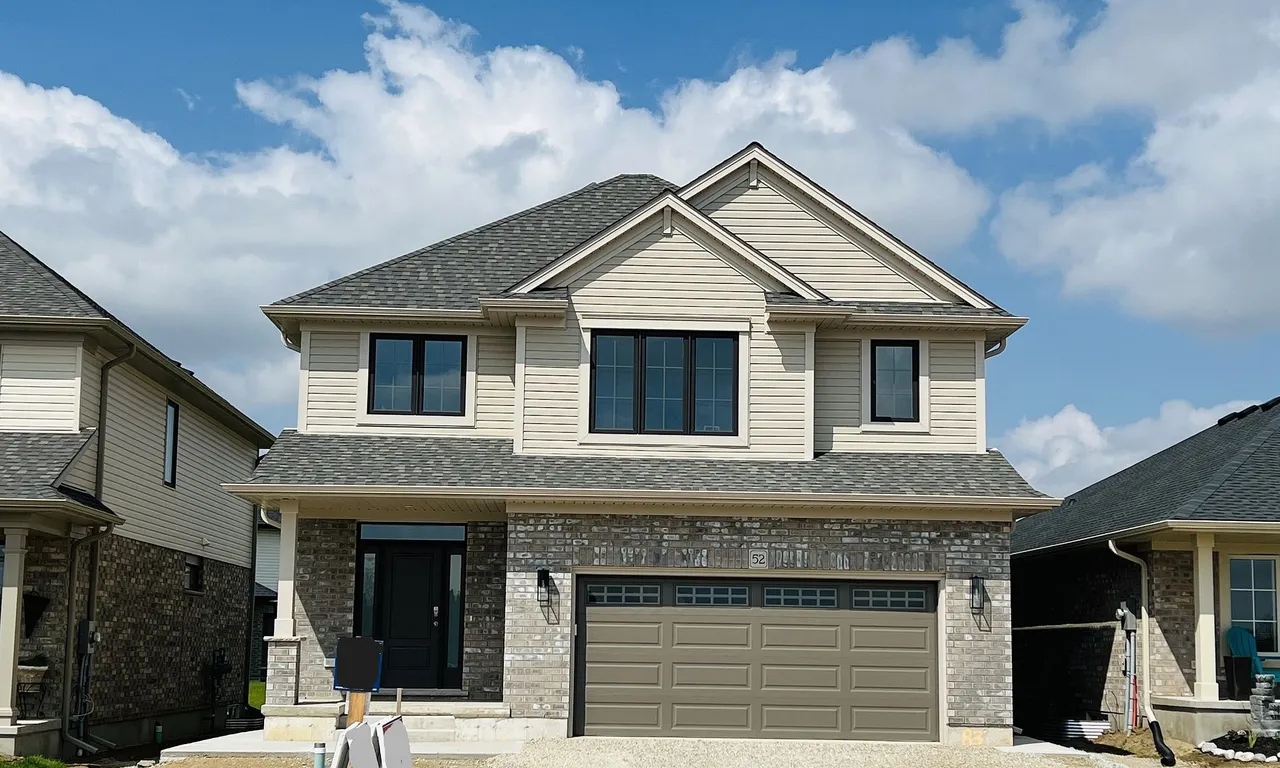 52 Braun Ave, Tillsonburg, ON N4G 0K5