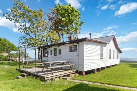 10953 Lakeshore Rd, Wainfleet, ON L3K 5V4