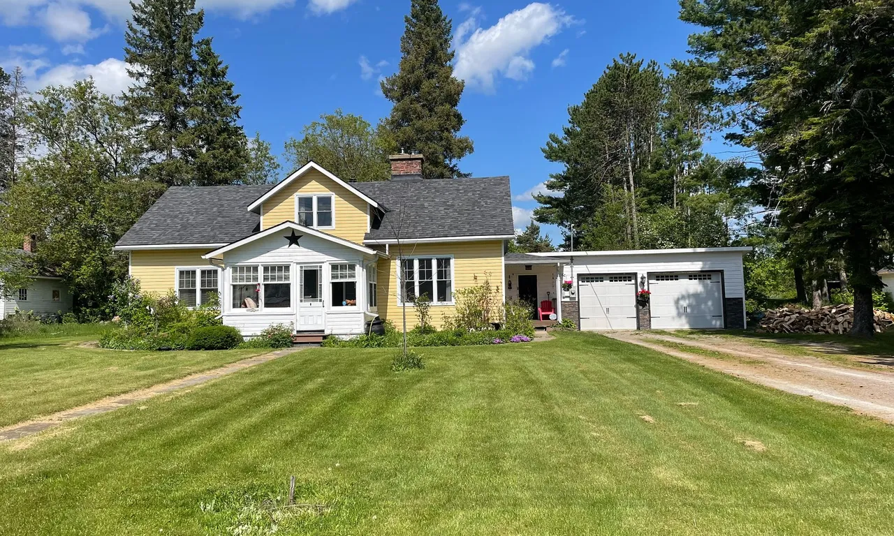 45 Wollaston Lk Rd, Wollaston, ON K0L 1P0