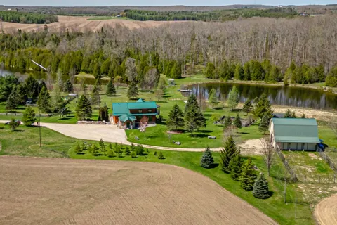 545413 Sideroad 4a Sdrd, Grey Highlands, ON N0C 1H0