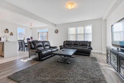 62 Cash Cres, Ingersoll, ON N5C 3R9