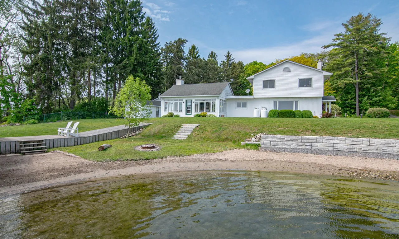 146 Twin Oaks Lane, ON K7G 2V5