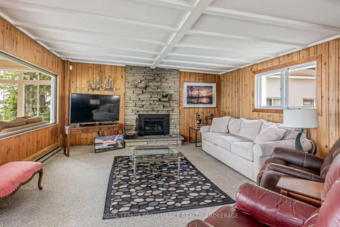 146 Twin Oaks Lane, ON K7G 2V5