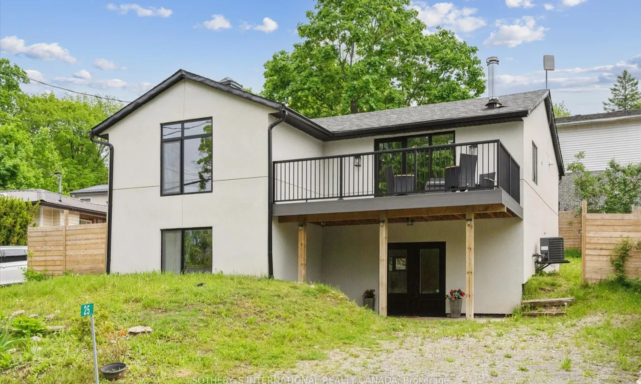 25 Silver Birch St, Kawartha Lakes, ON K0M 1L0