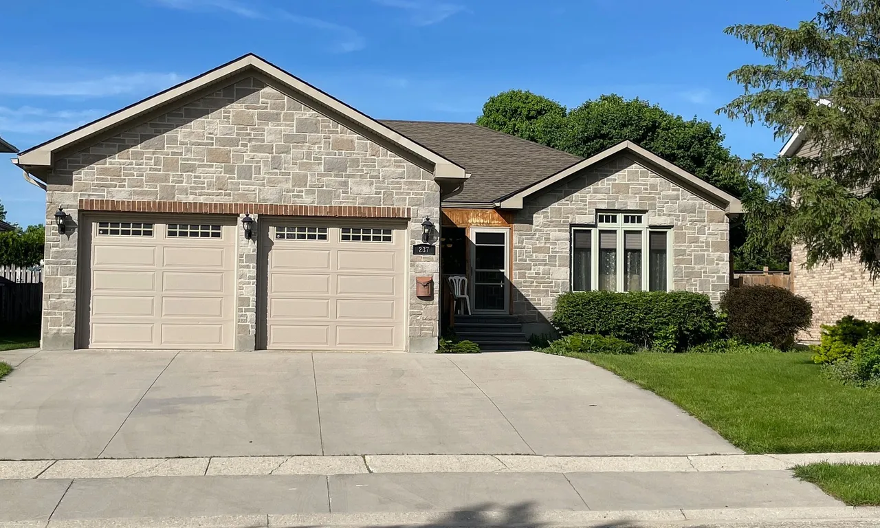 237 2nd Ave, Hanover, ON N4N 3S2