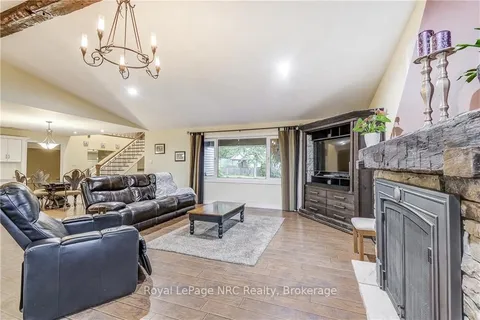 407 Third Rd, Hamilton, ON L8J 2X8
