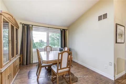 407 Third Rd, Hamilton, ON L8J 2X8