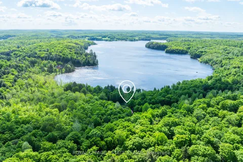 2691 Ahmic Lake Rd, Magnetawan, ON P0A 1P0