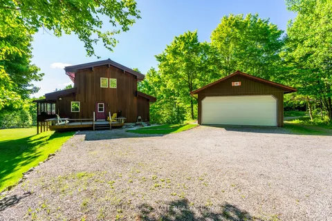 2691 Ahmic Lake Rd, Magnetawan, ON P0A 1P0