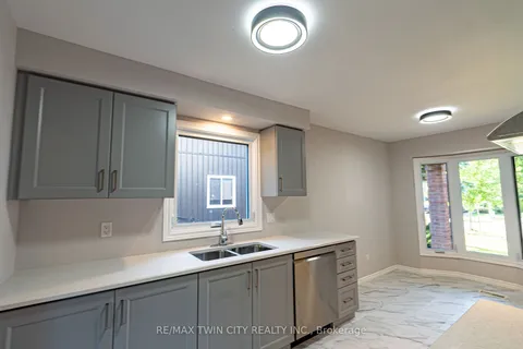 93 D&apos;aubigny Rd, Brantford, ON N3T 6J3