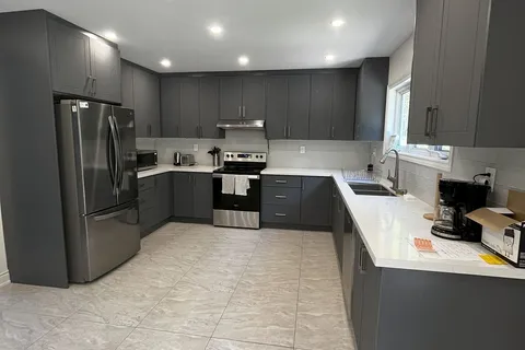 1049 Limerick Lk Rd, Limerick, ON K0L 1W0