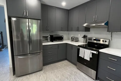 1049 Limerick Lk Rd, Limerick, ON K0L 1W0