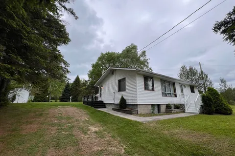 1027 Rainbow Dr, Dysart et al, ON K0L 1X0