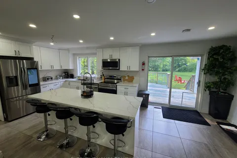 428 Beaumont Dr, Bracebridge, ON P1L 1X2