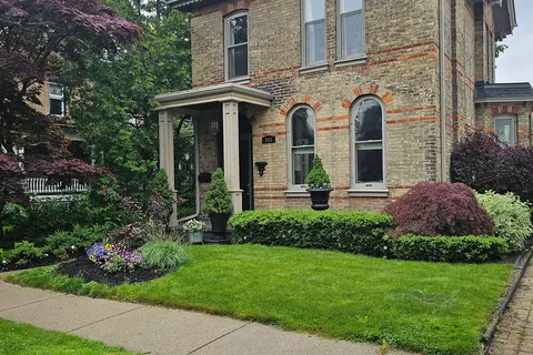 113 Dufferin Ave, Brantford, ON N3T 4P9