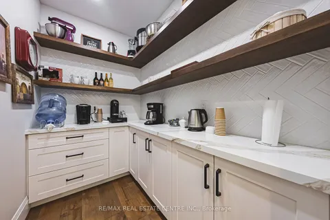 11 Cockshutt Rd, Brant, ON N3T 5L6