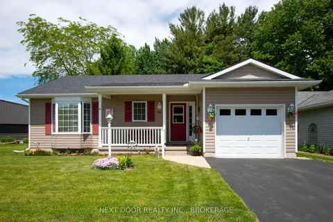 366 Shannon Blvd, South Huron, ON N0M 1T0