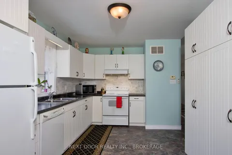 366 Shannon Blvd, South Huron, ON N0M 1T0