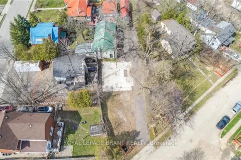 36 Oxford St, Cambridge, ON N1R 1M5