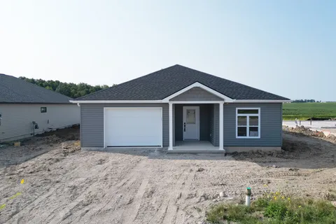 135 Victoria Ave, South Huron, ON N0M 1M0