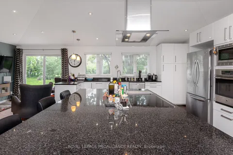 115 Fairway Hill Cres, Kingston, ON K7M 2B5